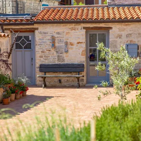 Villa Folirantica By Istrialux