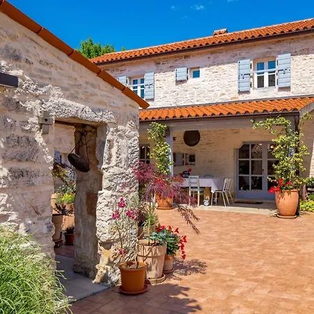Villa Folirantica *
